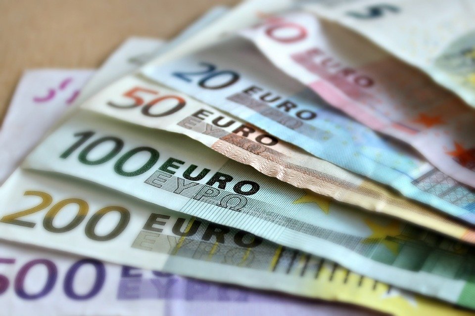 Cla Čínu z EU nevytlačí, varují ekonomové. Mohou naopak oslabit evropské exportéry